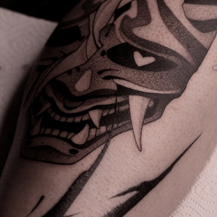 Männlich Schwarz und Grau Japanisch tattoo auf Schienbein #82540 | Tattoo Artist Lida