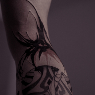 Männlich Schwarz Abstrakt tattoo auf Schienbein #82548 | Tattoo Artist Lida