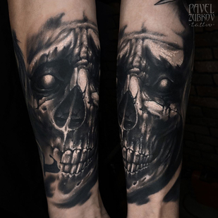 Männlich Schwarz und Grau Horror tattoo auf Unterarm #82991 | Tattoo Artist Pavel Zubkov