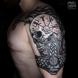 Männlich Schwarz und Grau Cover-up tattoo auf Schulter #83015 | Tattoo Artist Pavel Zubkov