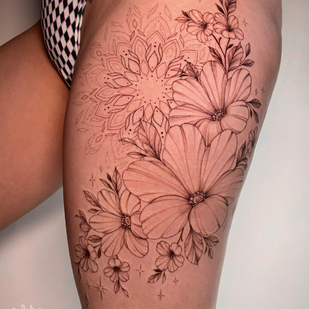 Weiblich Schwarz  tattoo auf Oberschenkel #83174 | Tattoo Artist Ekaterina Maximova