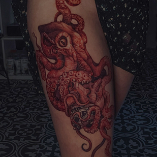 Weiblich Farbe Whipshading tattoo auf Oberschenkel #85289 | Tattoo Artist Mariia Agafonova