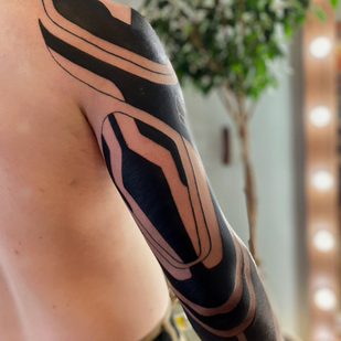 Männlich Schwarz Blackwork tattoo auf Ärmel #84382 | Tattoo Artist Maxim Desnev