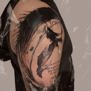 Männlich Schwarz Abstrakt tattoo auf Schulter #87712 | Tattoo Artist PINKA