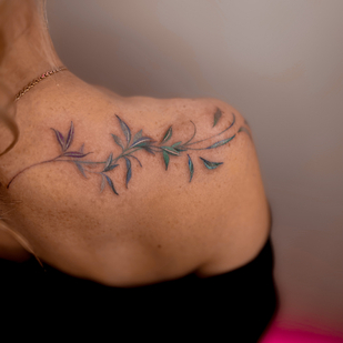 Weiblich Farbe Aquarell tattoo auf Schulter #88748 | Tattoo Artist Sergeeva Tattoo