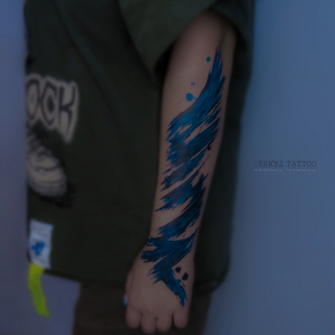 Weiblich Farbe Abstrakt tattoo auf Unterarm #83509 | Tattoo Artist Anton Kurochkin