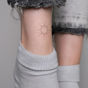 Weiblich Schwarz Linework tattoo auf Bein #84433 | Tattoo Artist sherst art | Danila