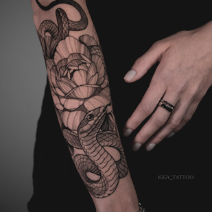 Weiblich Schwarz Grafik tattoo auf Unterarm #87713 | Tattoo Artist Igor Hacayuk