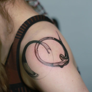 Weiblich Schwarz Abstrakt tattoo auf Schulter #84479 | Tattoo Artist Menshikova Katerina