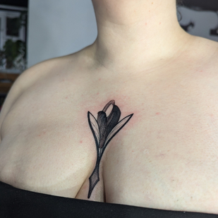 Weiblich Schwarz  tattoo auf Brust #85374 | Tattoo Artist Menshikova Katerina