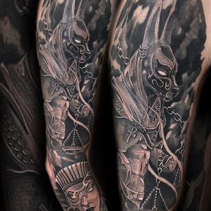 Männlich Schwarz und Grau Grafik tattoo auf Ärmel #87912 | Tattoo Artist Sergey Martynov