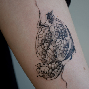 Weiblich Schwarz Grafik tattoo #94794 | Tattoo Artist Sergeeva Tattoo
