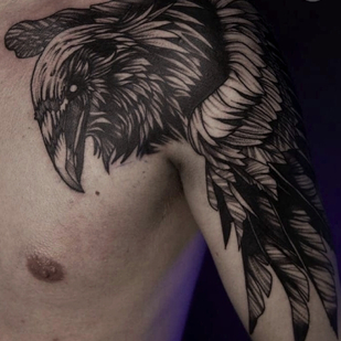 Männlich Schwarz Grafik tattoo auf Schulter #96010 | Tattoo Artist Perforator Tattoo Studio