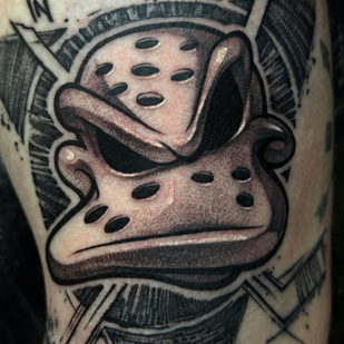 Männlich Schwarz Whipshading tattoo #95147 | Tattoo Artist Spray Gun