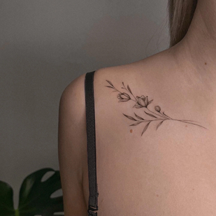 Weiblich Schwarz  tattoo auf Schlüsselbein #91678 | Tattoo Artist Elvira Volodarskaya