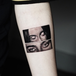 Weiblich Schwarz und Grau Mikrorealismus tattoo auf Unterarm #96953 | Tattoo Artist Daniel Escalante