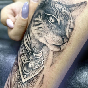 Weiblich Schwarz Whipshading tattoo auf Unterarm #92857 | Tattoo Artist Alisa Lisova