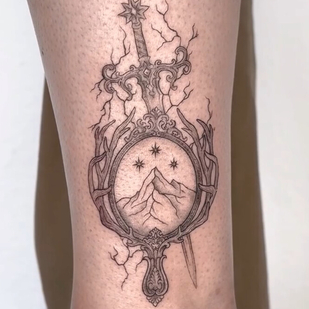 Schwarz und Grau Illustrativ tattoo auf Fuß #98650 | Tattoo Artist Becci | Eisvogel Tattoo