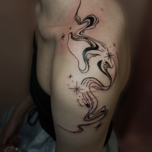 Weiblich Schwarz Abstrakt tattoo auf Schulter #99695 | Tattoo Artist Gonchar Anastasiya