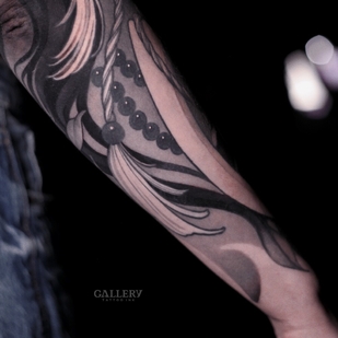 Weiblich Schwarz Neo-traditionell tattoo auf Ärmel #100575 | Tattoo Artist Yavorskaya Anastasiya