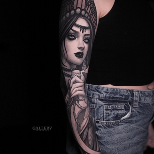 Weiblich Schwarz Neo-traditionell tattoo auf Ärmel #100577 | Tattoo Artist Yavorskaya Anastasiya