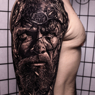 Schwarz und Grau Realismus tattoo #101083 | Tattoo Artist Pavel Kostyuk