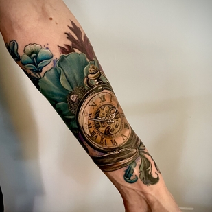 Weiblich Farbe Realismus tattoo auf Unterarm #101125 | Tattoo Artist Mariya Rodchin