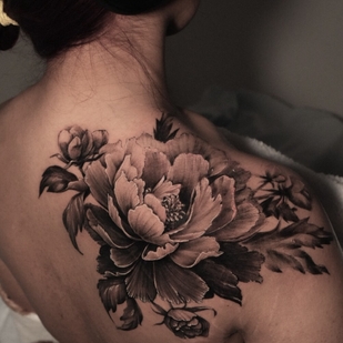 Weiblich Schwarz und Grau  tattoo auf Rücken #101134 | Tattoo Artist Mariya Rodchin