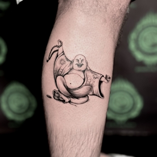 Männlich Schwarz und Grau Blackwork tattoo auf Schienbein #103447 | Tattoo Artist Valeriia Radchenko