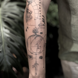 Männlich Schwarz und Grau Grafik tattoo auf Unterarm #103446 | Tattoo Artist Valeriia Radchenko