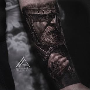 Schwarz und Grau  tattoo #91130 | Tattoo Artist Andrey Lukyanov