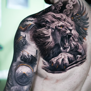 Männlich Schwarz und Grau Realismus tattoo auf Rücken #94164 | Tattoo Artist Kirill Antique