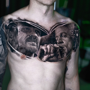 Männlich Schwarz und Grau Porträt tattoo auf Brust #94172 | Tattoo Artist Kirill Antique