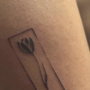 Schwarz Minimalismus tattoo #93986 | Tattoo Artist Claudia Fedorovici