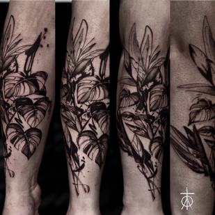 Schwarz Blackwork tattoo #101683 | Tattoo Artist Claudia Fedorovici