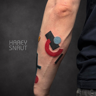 Männlich Farbe Abstrakt tattoo auf Unterarm #102555 | Tattoo Artist Harey Snaut