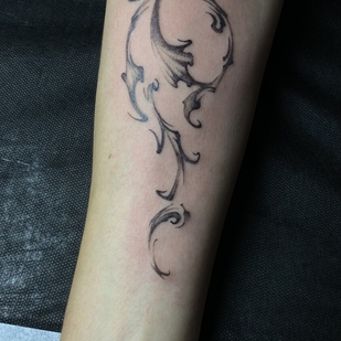 Weiblich Schwarz und Grau Abstrakt tattoo auf Unterarm #99377 | Tattoo Artist Mary Nepostaeva