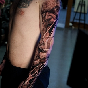 Männlich Schwarz Realismus tattoo auf Ärmel #104433 | Tattoo Artist Nik Friday