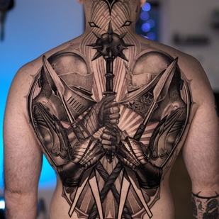 Männlich Schwarz Realismus tattoo auf Rücken #104437 | Tattoo Artist Nik Friday