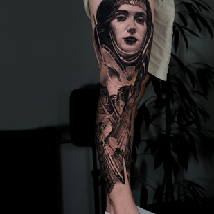 Männlich Schwarz Realismus tattoo auf Bein #104438 | Tattoo Artist Nik Friday