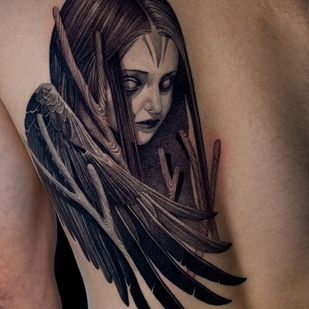 Männlich Schwarz Realismus tattoo auf Rücken #104441 | Tattoo Artist Nik Friday