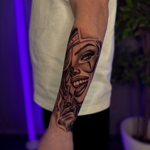 Männlich Schwarz und Grau Chicano tattoo auf Unterarm #102285 | Tattoo Artist Master Margarita