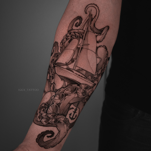 Männlich Schwarz Grafik tattoo auf Unterarm #91910 | Tattoo Artist Igor Hacayuk