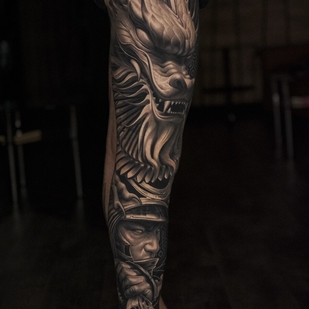 Männlich Schwarz und Grau Realismus tattoo auf Bein #104686 | Tattoo Artist Aleksey Titov