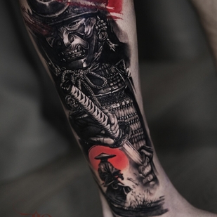 Männlich Schwarz und Grau Realismus tattoo auf Schienbein #97649 | Tattoo Artist Kirill Fedoseev