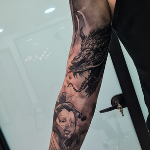 Männlich Schwarz und Grau Realismus tattoo auf Ärmel #96207 | Tattoo Artist Vladimir Kovalevskiy