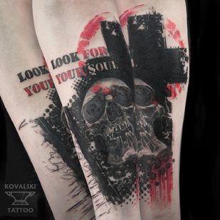 Männlich Farbe Trash Polka tattoo auf Unterarm #96226 | Tattoo Artist Vladimir Kovalevskiy