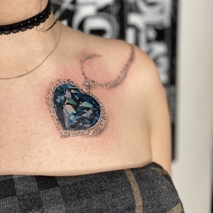 Weiblich  Realismus tattoo auf Brust #99359 | Tattoo Artist Nataliya Guk