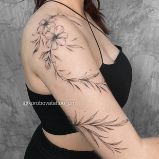 Weiblich Schwarz Freehand tattoo auf Schulter #95531 | Tattoo Artist Elena Korobova
