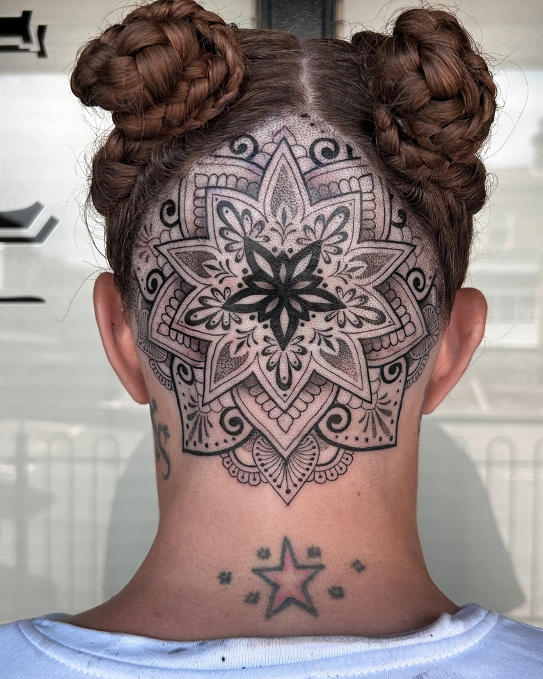 @michaela_leightattoo  @michaela_leightattoo